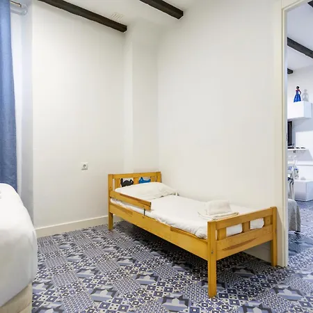 Del Barrio By Livework